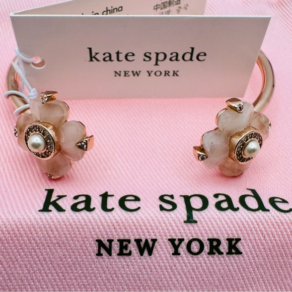 Kate Spade ๐ธ Spade Flower Flex Cuff Bracelet NWT with Dust Bag - Picture 2 of 4